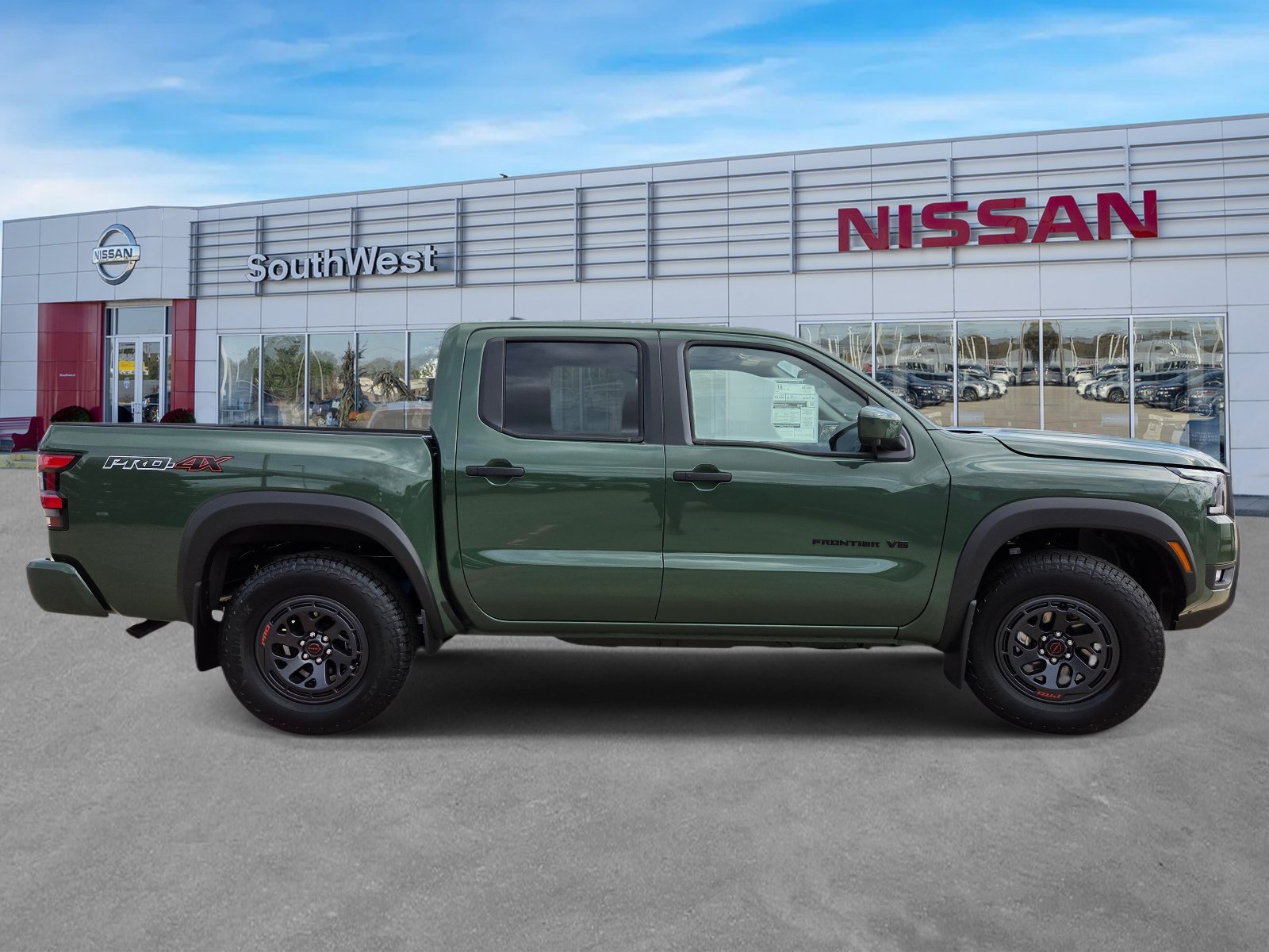 New 2027 Nissan Frontier PRO-4X w/ Pro Convenience Package AWD/4WD image 4