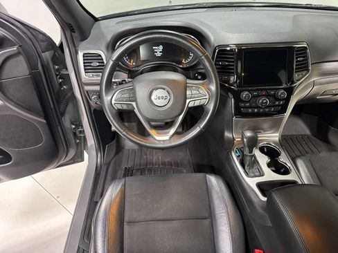 Used 2021 Jeep Grand Cherokee Laredo X AWD/4WD image 17