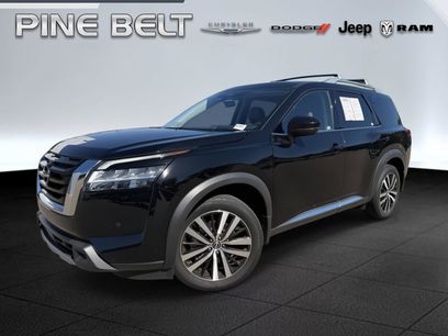 Used 2023 Nissan Pathfinder Platinum w/ Cargo Package