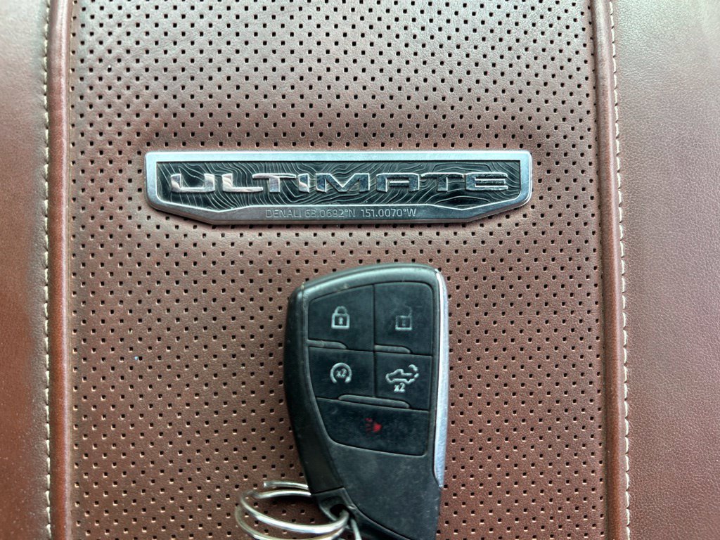 Used 2024 GMC Sierra 3500 Denali Ultimate AWD/4WD image 43