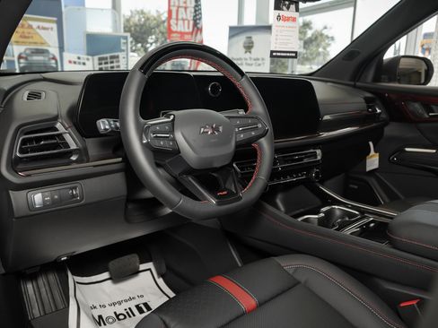 New 2026 Chevrolet Traverse RS image 12