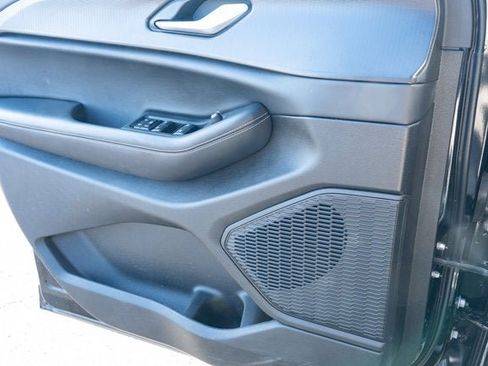 Certified 2025 Jeep Grand Cherokee Altitude AWD/4WD image 24