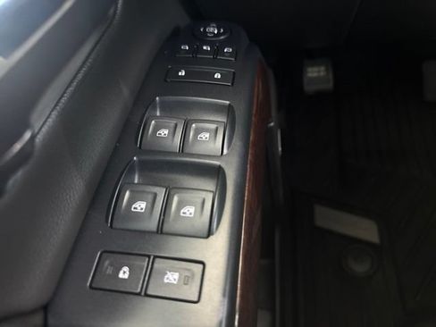 Used 2019 GMC Sierra 3500 SLT w/ Duramax Plus Package AWD/4WD image 16