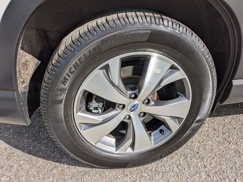 Used 2021 Subaru Ascent Premium w/ Convenience Package image 12