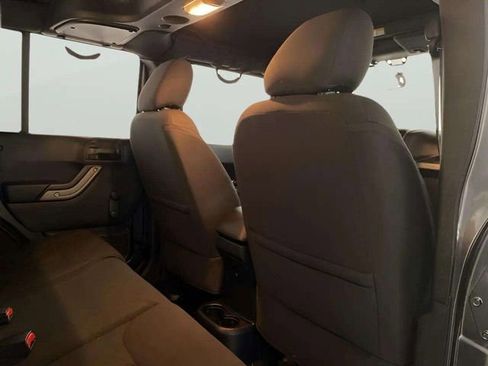 Used 2017 Jeep Wrangler Unlimited Sport w/ Connectivity Group image 70