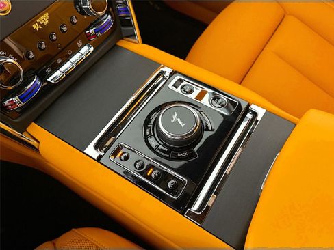 Used 2026 Rolls-Royce Cullinan image 22