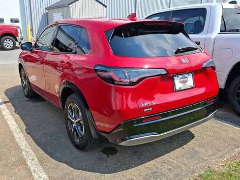 Used 2025 Honda HR-V EX-L image 3