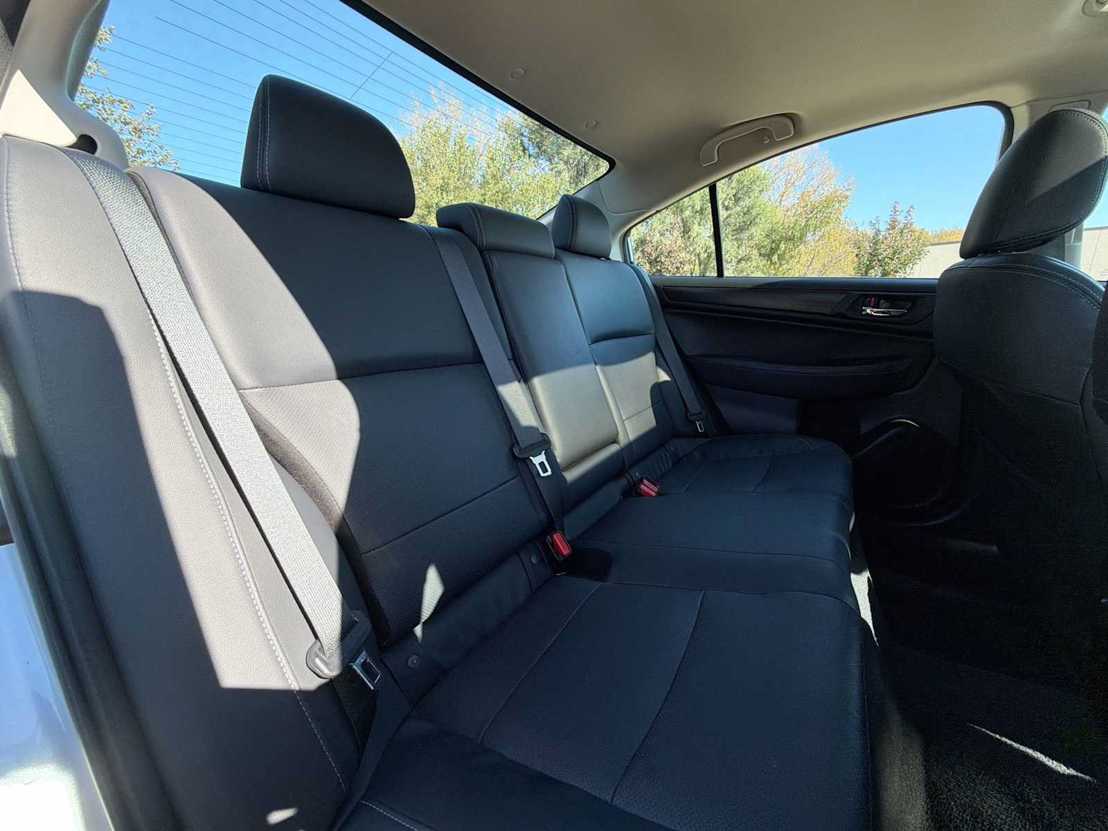 Used 2016 Subaru Legacy 3.6R Limited AWD/4WD image 18