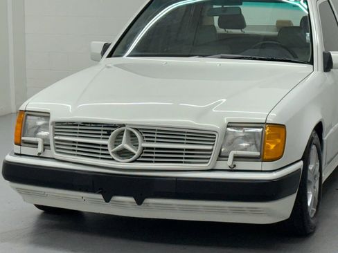 Used 1990 Mercedes-Benz 300 E 3.0 image 10