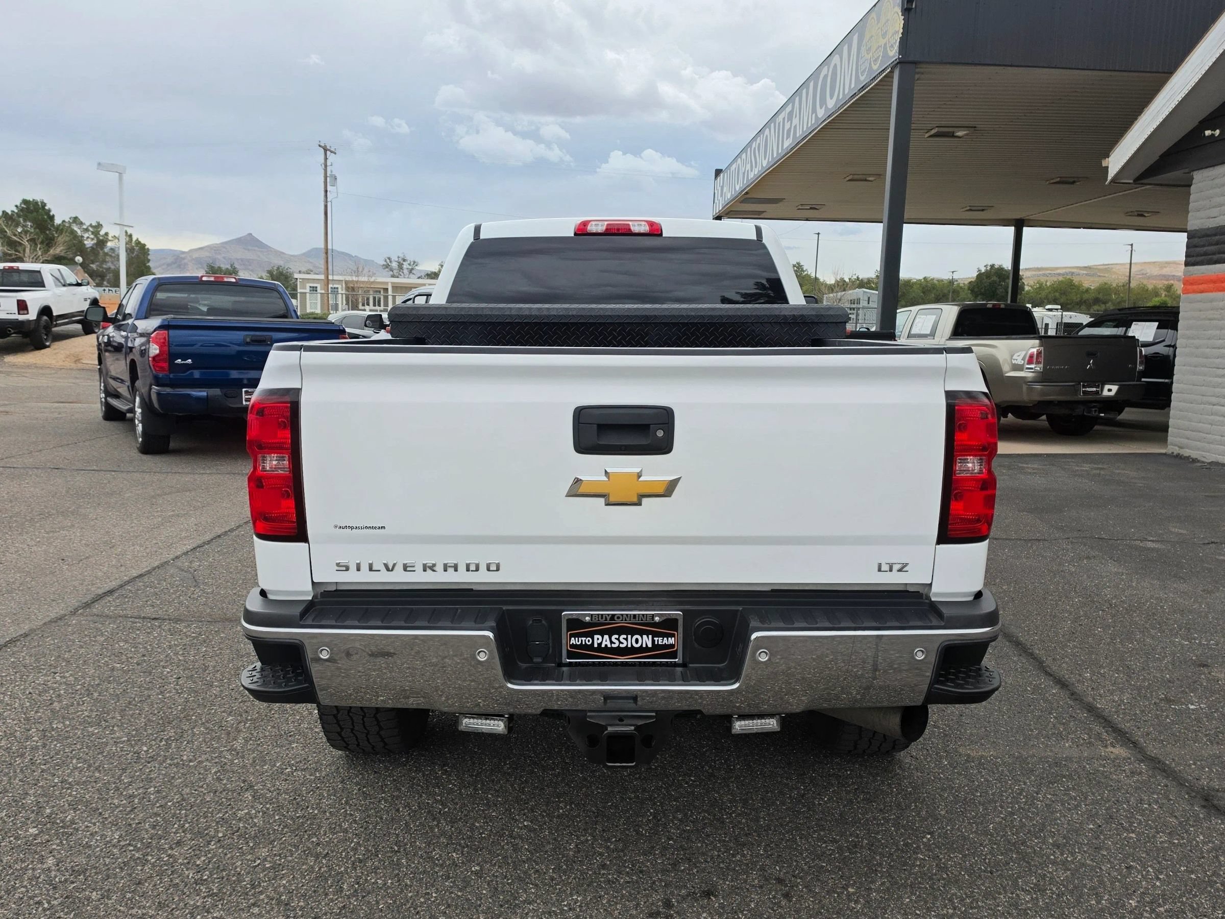 Used 2015 Chevrolet Silverado 2500 LTZ w/ Duramax Plus Package AWD/4WD image 4