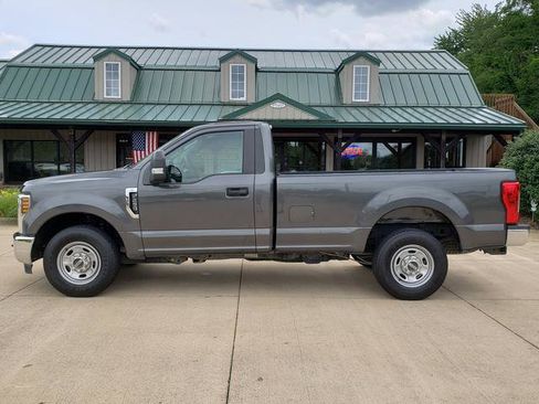 Used 2018 Ford F250 XL w/ Power Equipment Group RWD image 2