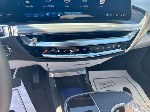 Used 2024 Cadillac Lyriq Luxury image 25