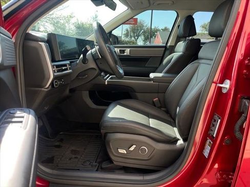Used 2025 Hyundai Santa Fe XRT image 9