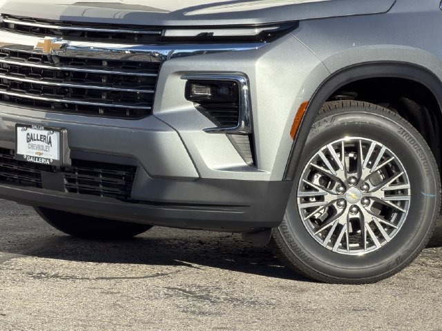 New 2027 Chevrolet Traverse LT w/ Driver Confidence Package FWD image 8
