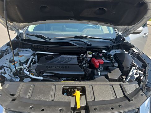 Used 2023 Nissan Rogue SV w/ SV Premium B Package FWD image 29