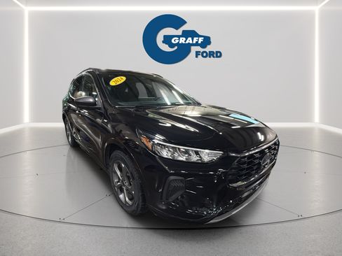 Used 2024 Ford Escape ST-Line w/ Tech Pack #1 FWD image 4