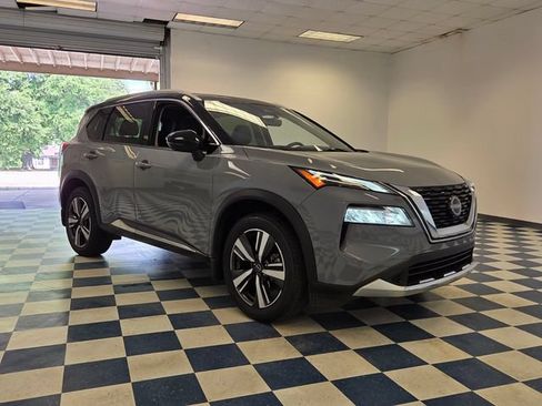 Used 2023 Nissan Rogue Platinum FWD image 1