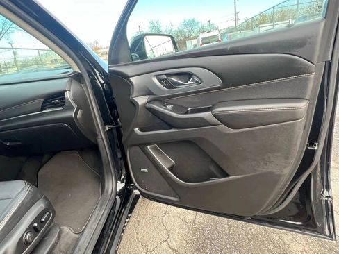 Used 2019 Chevrolet Traverse Premier AWD/4WD image 33