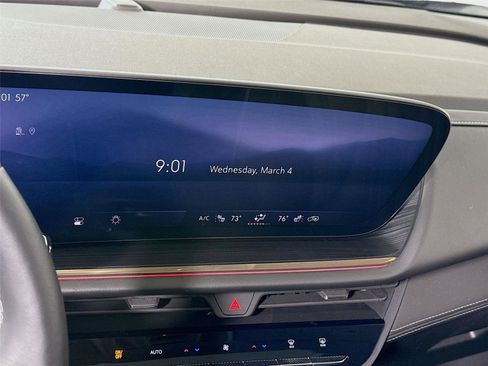 Used 2025 Buick Envision Avenir image 8