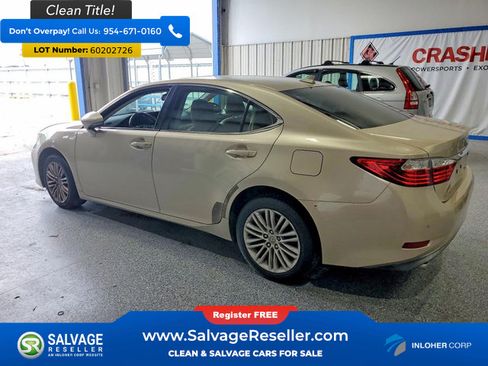 Used 2013 Lexus ES 350 w/ Luxury Pkg FWD image 3