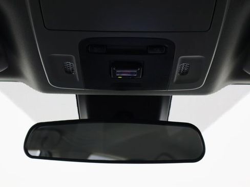 Used 2020 Toyota Camry LE image 23