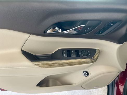 Used 2018 GMC Acadia Denali w/ Technology Package image 13