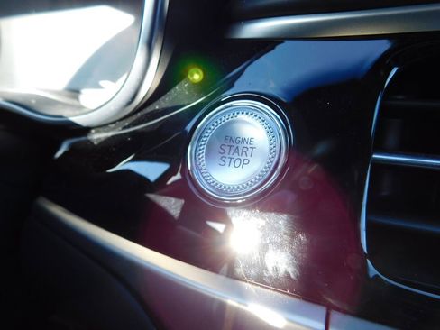 Used 2025 Genesis G70 3.3T Advanced image 21