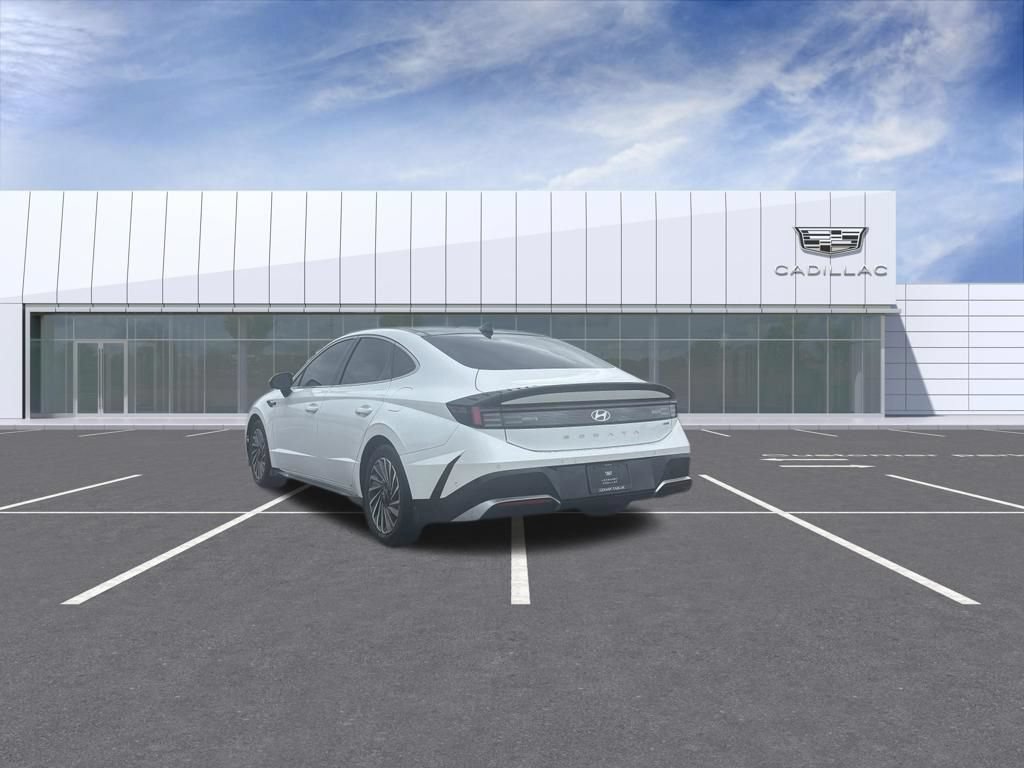 Used 2025 Hyundai Sonata Limited FWD image 12