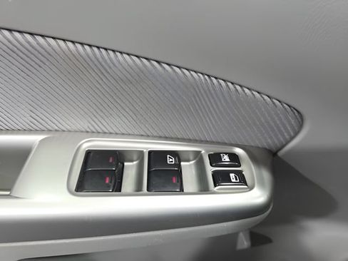 Used 2010 Subaru Forester 2.5X AWD/4WD image 29