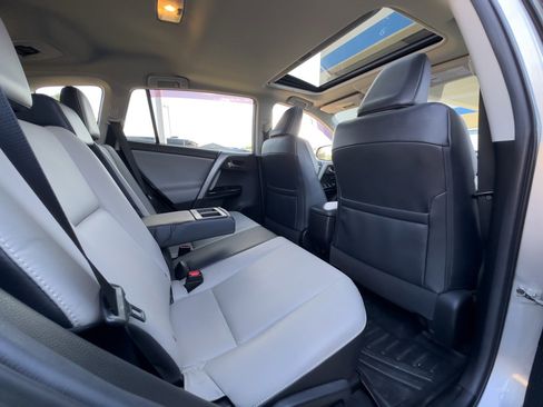 Used 2018 Toyota RAV4 Limited image 24