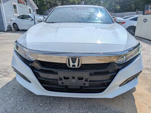 Used 2019 Honda Accord Sport image 2