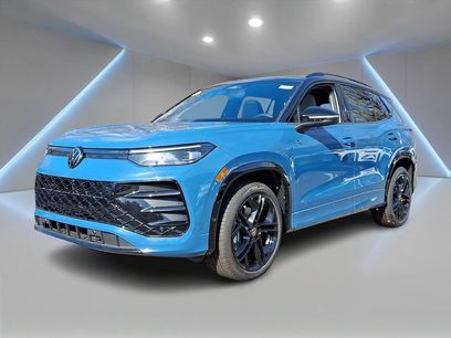 New 2025 Volkswagen Tiguan SE R-Line