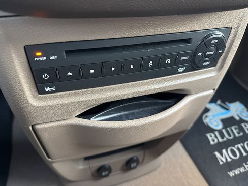 Used 2013 Chrysler Town & Country Touring-L w/ Entertainment Group #2 FWD image 43