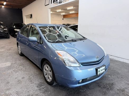 Used 2005 Toyota Prius FWD image 2