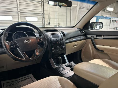Used 2012 Kia Sorento EX AWD/4WD image 4