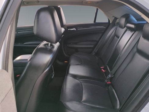 Used 2016 Chrysler 300 C image 13