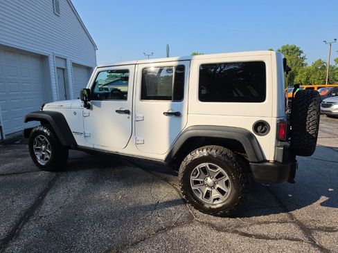 Used 2016 Jeep Wrangler Unlimited Rubicon w/ Dual Top Group AWD/4WD image 4