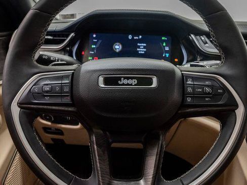 Certified 2022 Jeep Grand Cherokee Limited 4xe AWD/4WD image 9