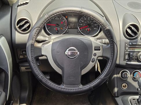 Used 2013 Nissan Rogue S FWD image 16