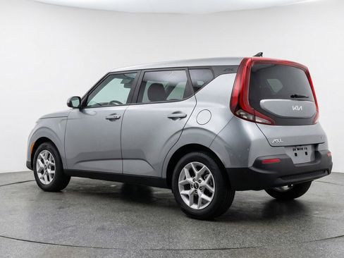 Used 2025 Kia Soul LX w/ LX Technology Package image 6