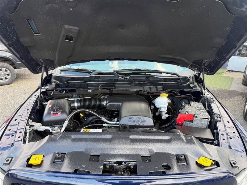 Used 2018 RAM 1500 Express AWD/4WD image 10