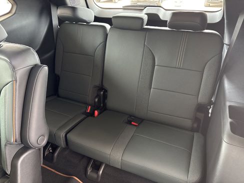 New 2026 GMC Acadia AT4 w/ Luxury Package image 13