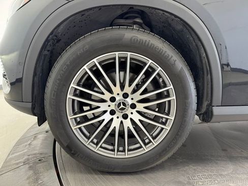Used 2024 Mercedes-Benz GLC 300 GLC 300 image 10