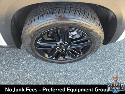Used 2024 Chevrolet Trax ACTIV w/ Sunroof Package FWD image 13
