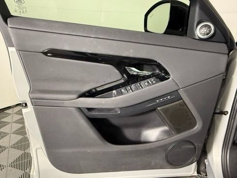 Used 2026 Land Rover Range Rover Evoque S AWD/4WD image 20