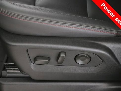 Used 2025 Chevrolet Suburban RST image 18