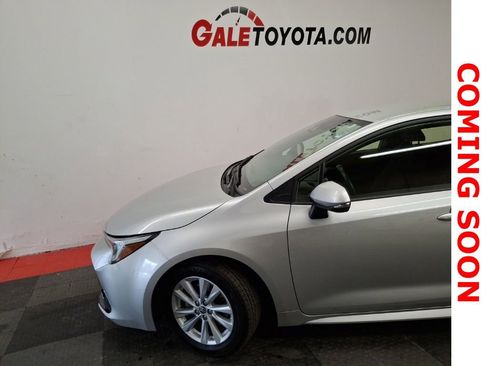 Used 2024 Toyota Corolla SE image 4