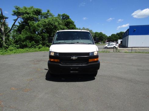 Used 2021 Chevrolet Express 2500 w/ Driver Convenience Package RWD image 9