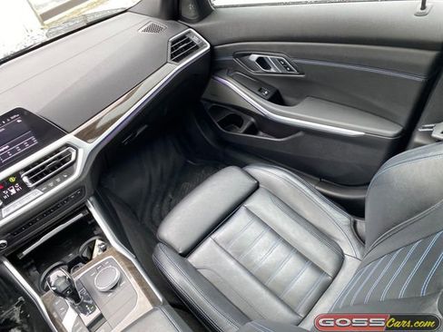 Used 2020 BMW 330i xDrive 330i xDrive w/ M Sport Package image 17