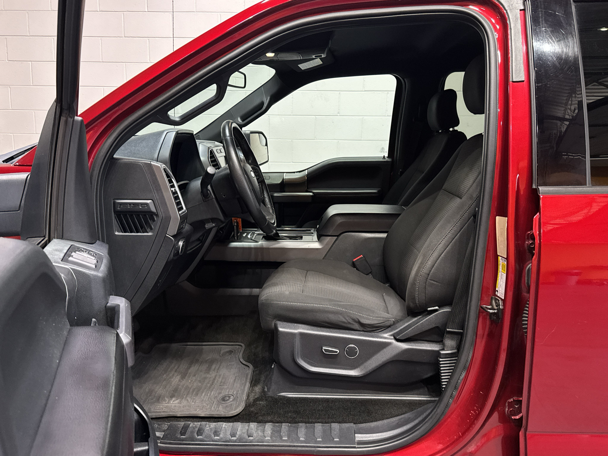 Used 2015 Ford F150 XLT w/ Equipment Group 301A Mid AWD/4WD image 16